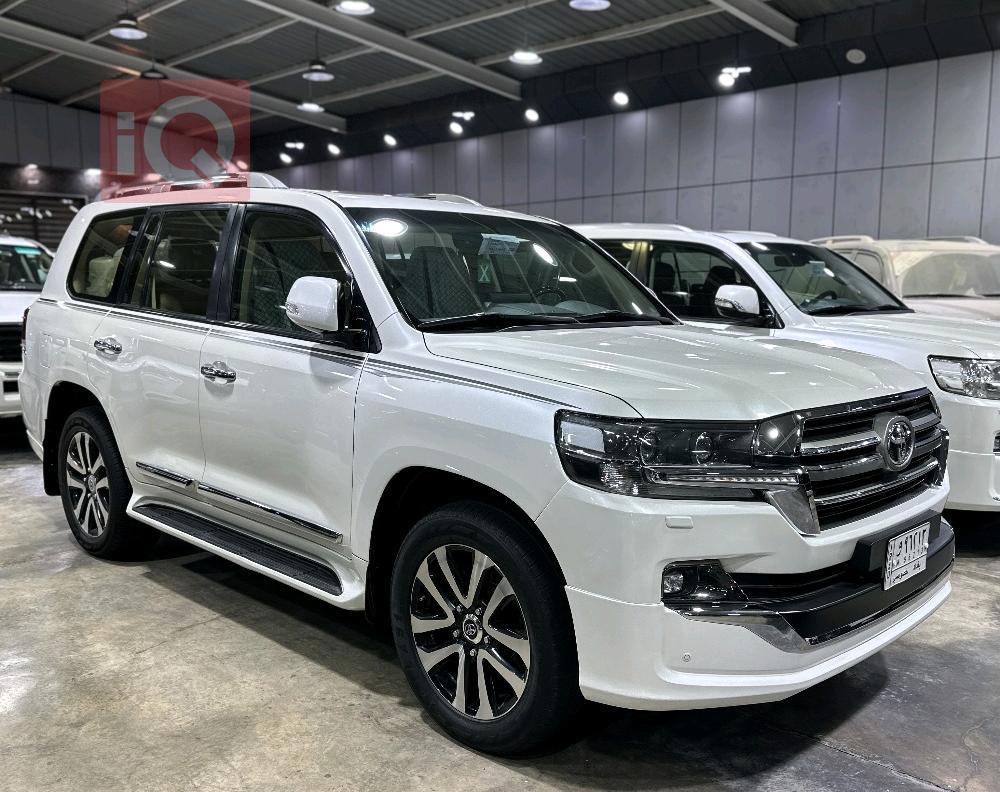 تويوتا لاندكروزر